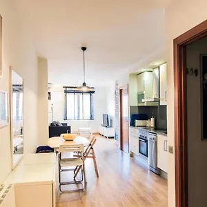 Sweet Bcn Plaza Universidad Apartment